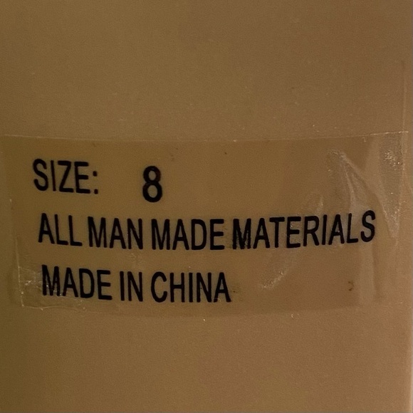 Qupid Women's 8 & 7 Tan Ruffled Heels - Picture 8 of 8